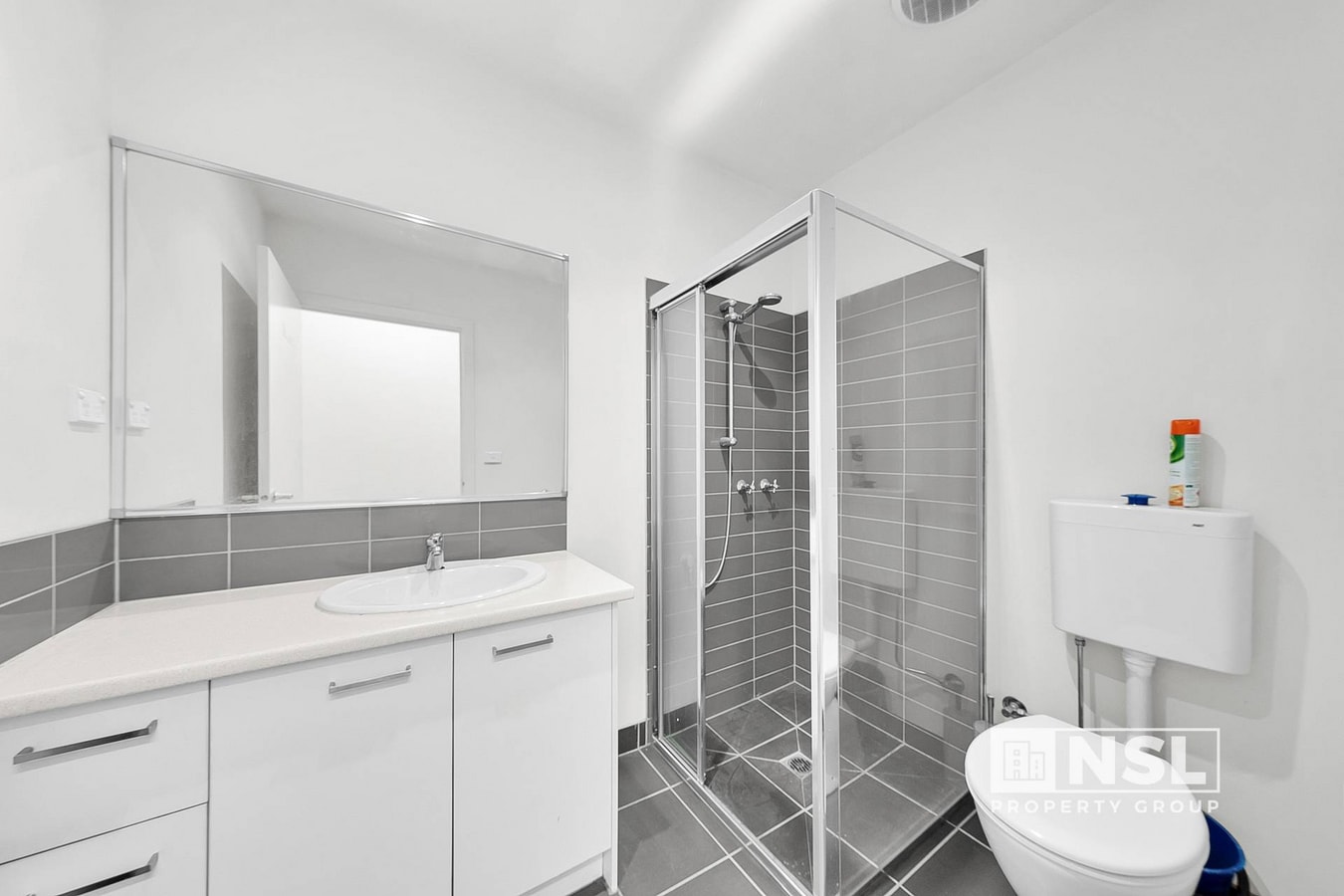 591 Gilbert Road, Preston, VIC 3072 - Unité 591A - - Photo intérieure - Image 1 of 6
