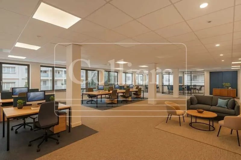 Office in Marseille for lease Interior Photo- Image 1 of 2