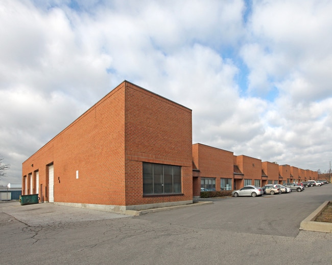 Plus de détails pour 610 Bowes Rd, Vaughan, ON - Industriel à vendre