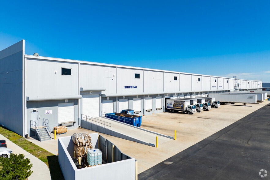 6469 S Falkenburg Rd, Riverview, FL à louer - Photo du bâtiment - Image 2 de 5