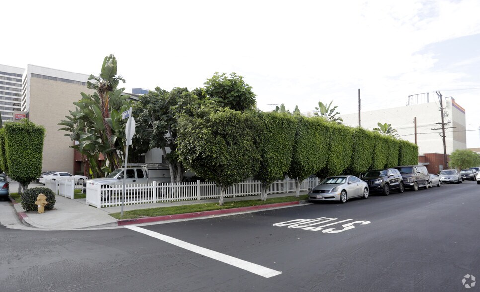 11158-11162 Massachusetts Ave, Los Angeles, CA à vendre - Photo principale - Image 1 de 24