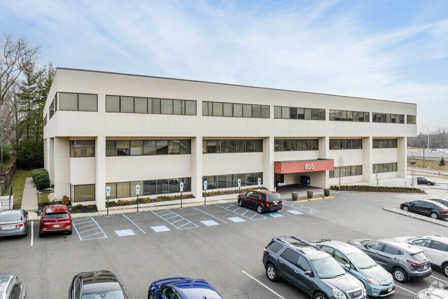 855 Valley Rd, Clifton, NJ à louer - Photo du bâtiment - Image 2 de 23