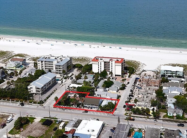 644 Mandalay Ave, Clearwater Beach, FL for sale - Primary Photo - Image 1 of 15