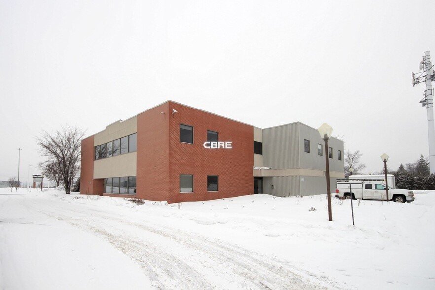 2710 Rue Einstein, Québec, QC à vendre - Photo du bâtiment - Image 2 de 3