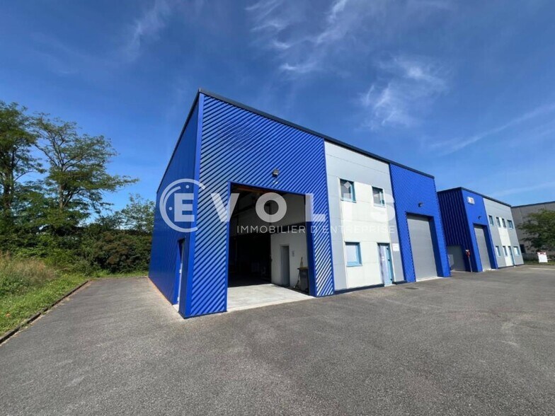 100 Allée Des Erables, Blyes à vendre - Photo du bâtiment - Image 1 de 17