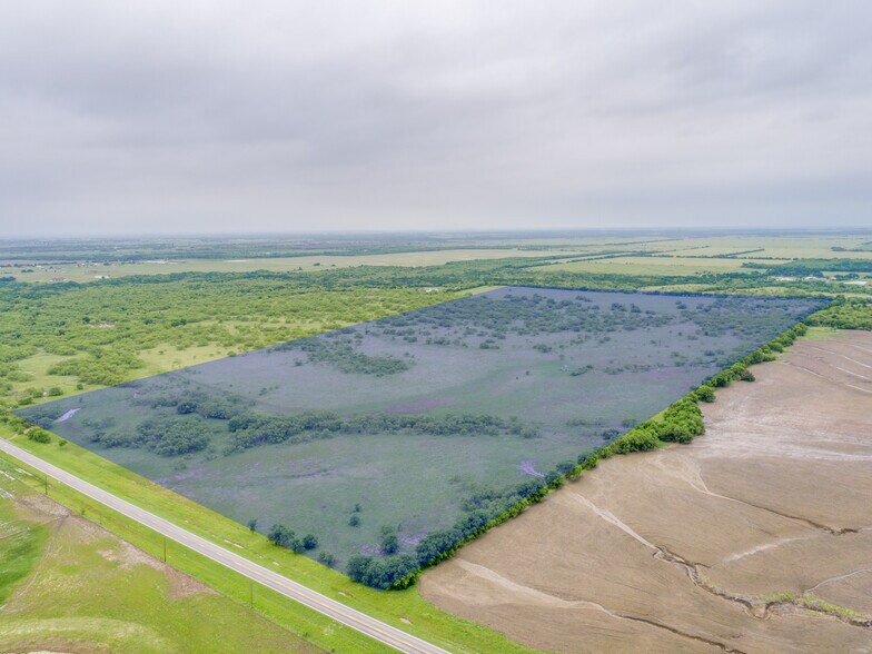 Fm 121, Gunter, TX à vendre - Photo du bâtiment - Image 3 de 7
