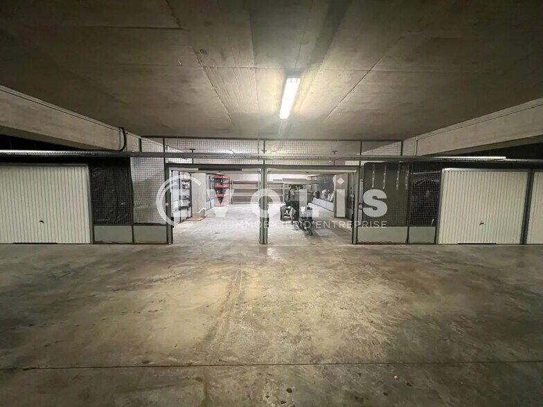 Flex in Bry-sur-Marne for lease - Building Photo - Image 2 of 6