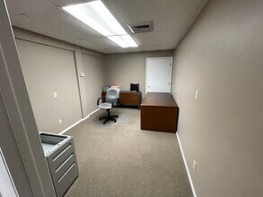 789-805 Sharon Dr, Westlake, OH for lease Interior Photo- Image 2 of 7