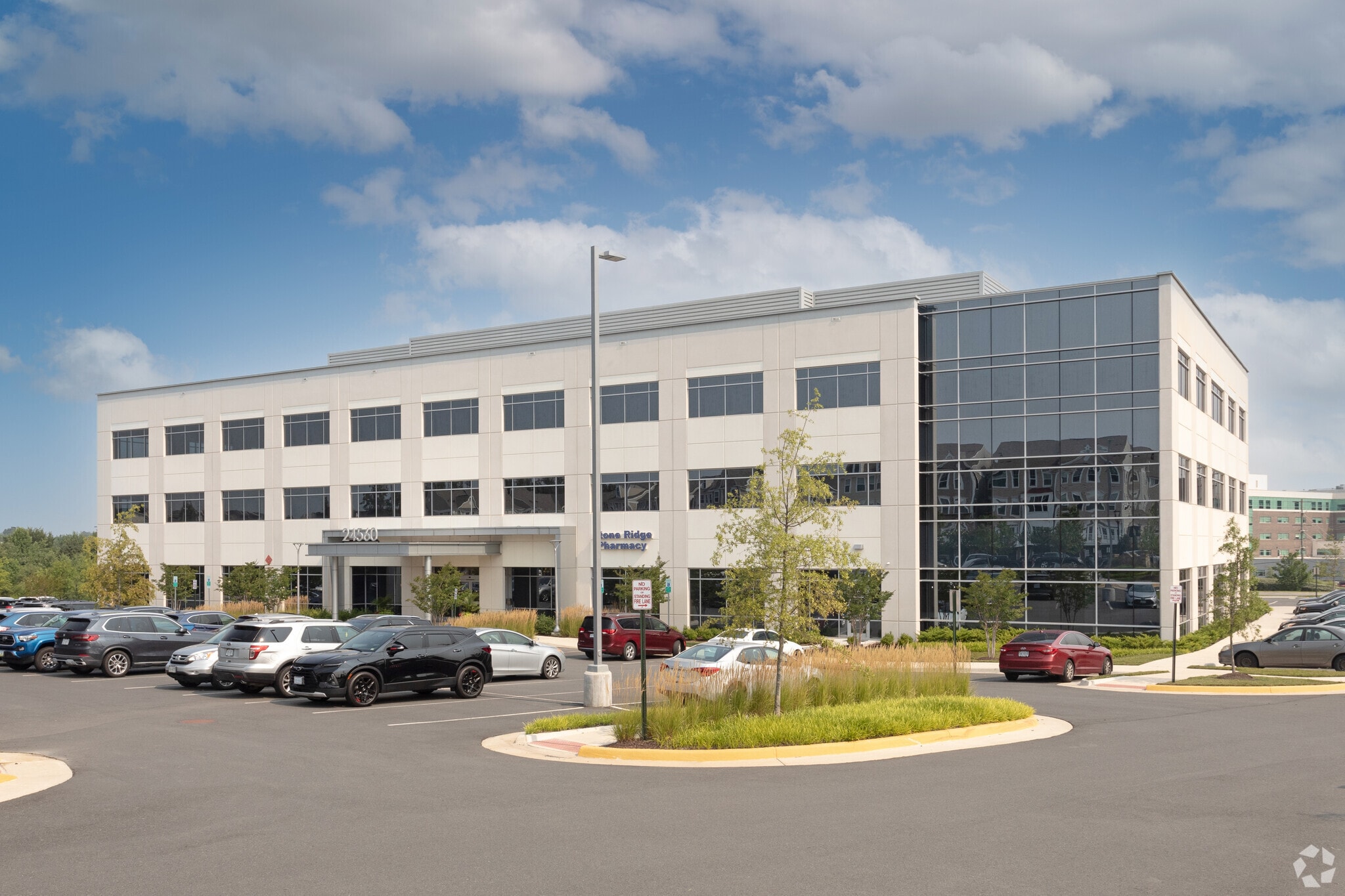 24560 Southpoint Dr, Aldie, VA for lease Primary Photo- Image 1 of 6