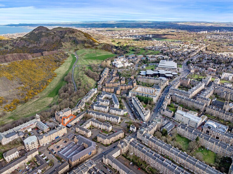 21-23 St. Leonards Ln, Edinburgh à louer - Photo du bâtiment - Image 2 de 7