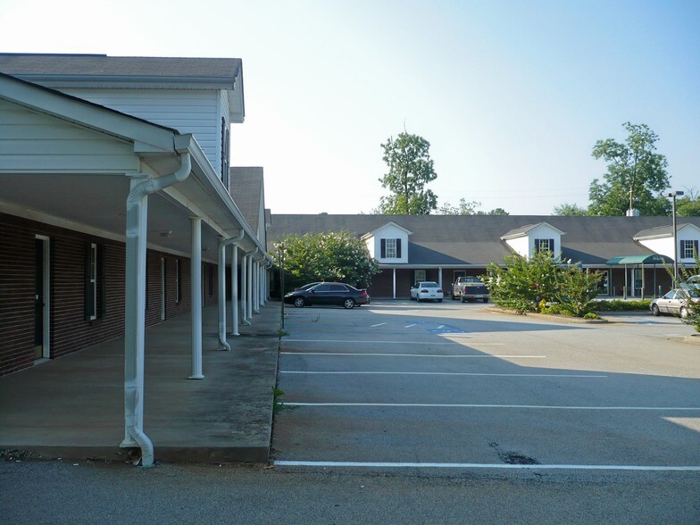 794 McDonough Rd, Jackson, GA à louer - Photo du bâtiment - Image 2 de 4