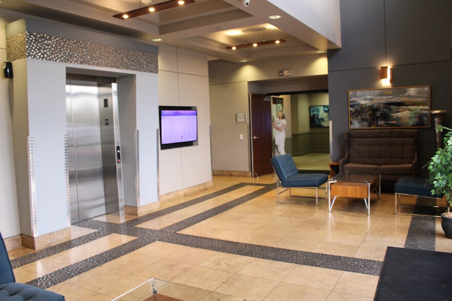 6628 Sky Pointe Dr, Las Vegas, NV for lease - Building Photo - Image 3 of 22
