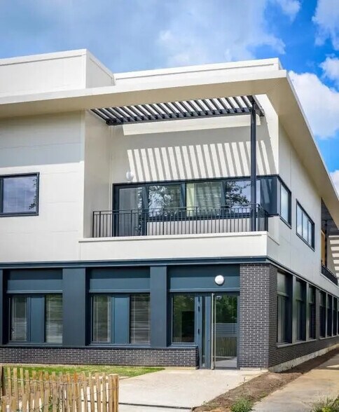 Flex dans Argenteuil à louer - Photo du bâtiment - Image 1 de 7