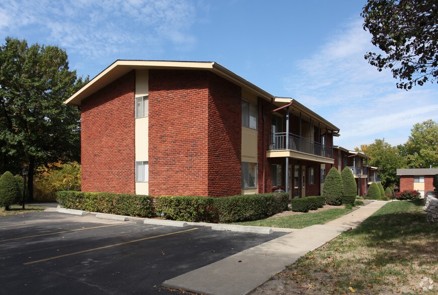 10440-10466 Wornall Rd, Kansas City, MO for sale - Building Photo - Image 3 of 6