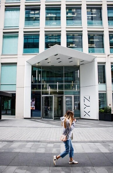 2 Hardman Blvd, Manchester for lease - Building Photo - Image 2 of 28