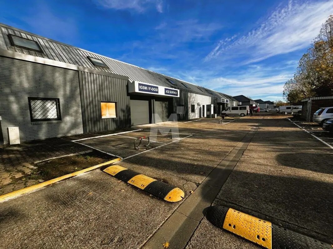 Flex in Évry-Courcouronnes for lease Building Photo- Image 1 of 14