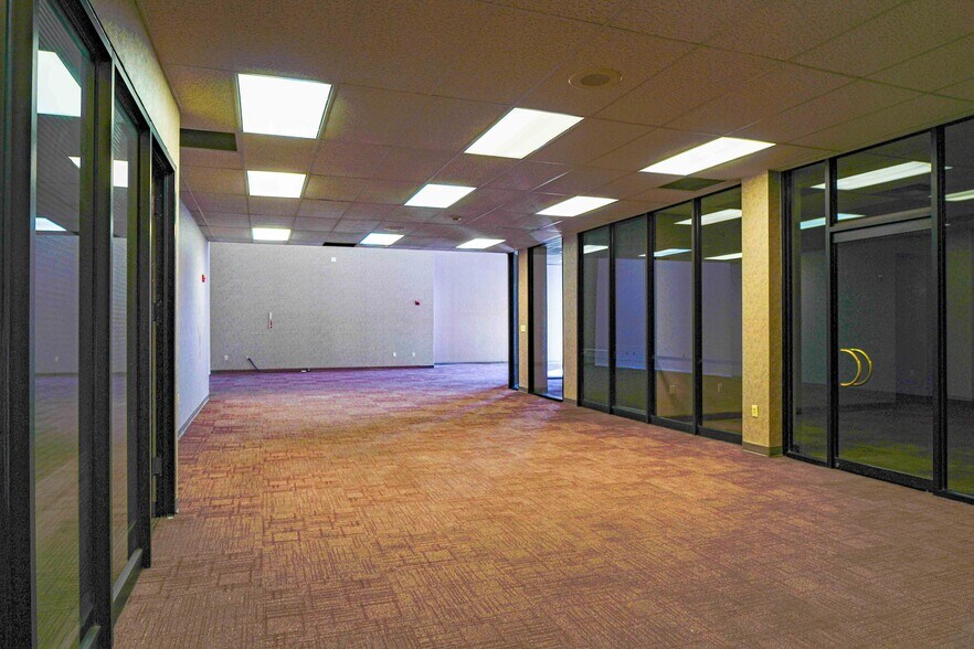 1100 Matamoros St, Laredo, TX à louer - Photo intérieure - Image 3 de 8