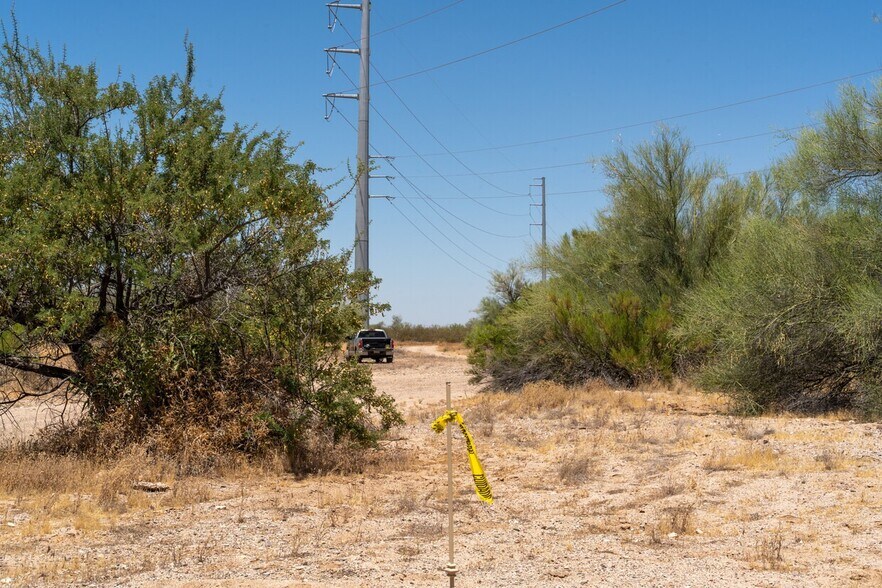 N 195th Ave, Surprise, AZ à vendre - Photo du bâtiment - Image 3 de 3