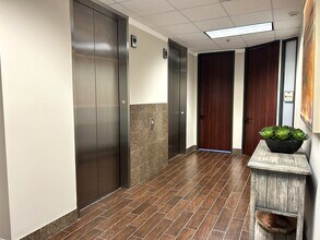 19230 Stone Oak Pky, San Antonio, TX for lease Interior Photo- Image 2 of 2