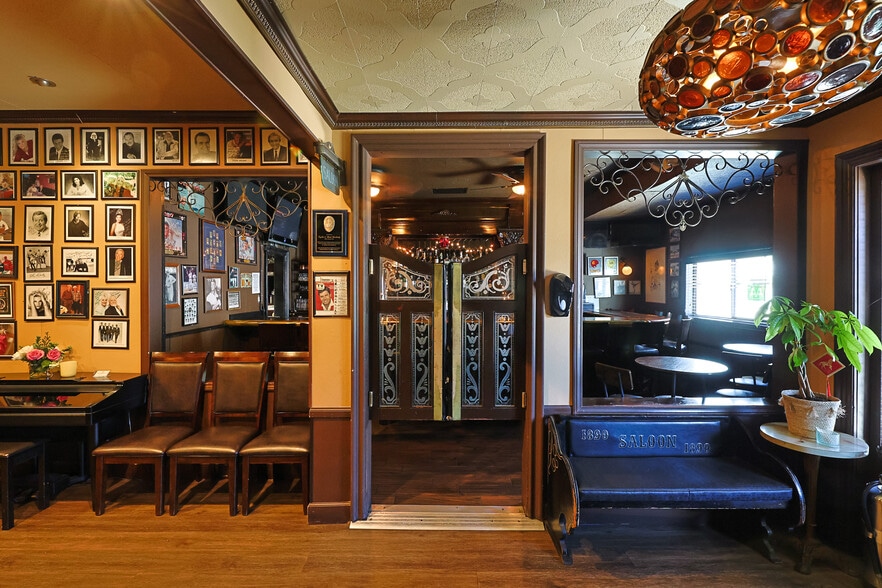 4557 Sherman Oaks Ave, Sherman Oaks, CA for lease - Building Photo - Image 3 of 27