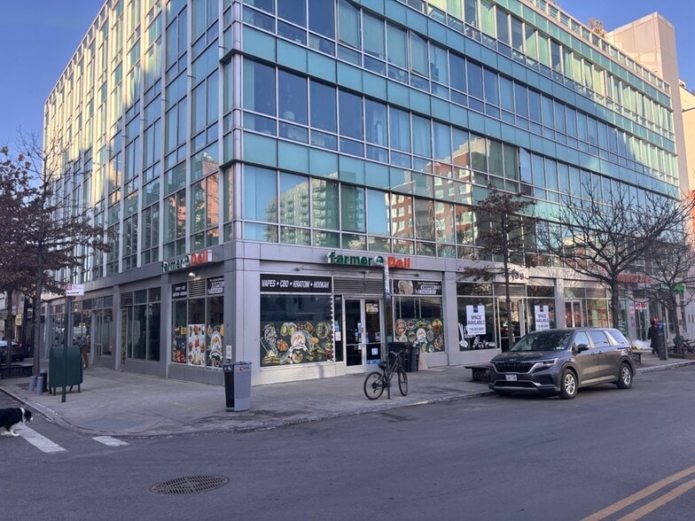 541 Myrtle Ave, Brooklyn, NY à louer - Photo du bâtiment - Image 2 de 16