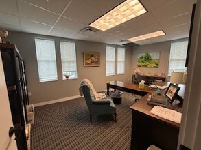 111-113 E Market St, Leesburg, VA for lease Interior Photo- Image 2 of 8