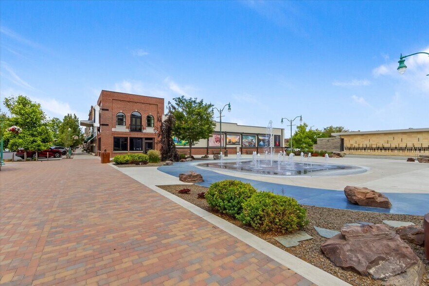 147 Main Ave E, Twin Falls, ID à louer - Photo du bâtiment - Image 3 de 36