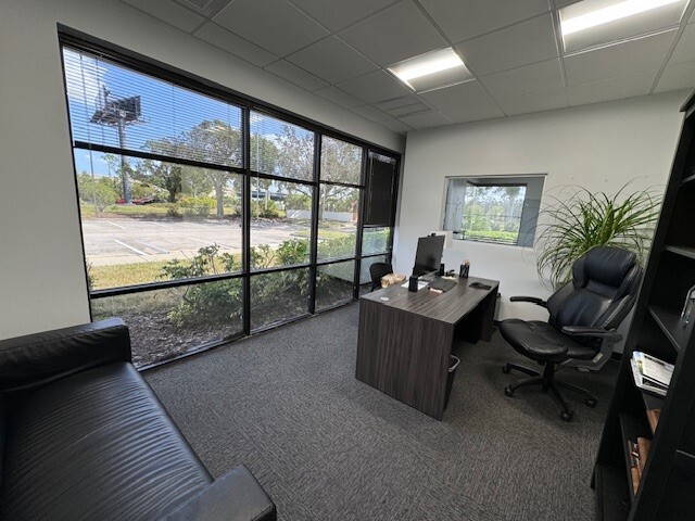 5421 Beaumont Center Blvd, Tampa, FL for lease - Building Photo - Image 1 of 5