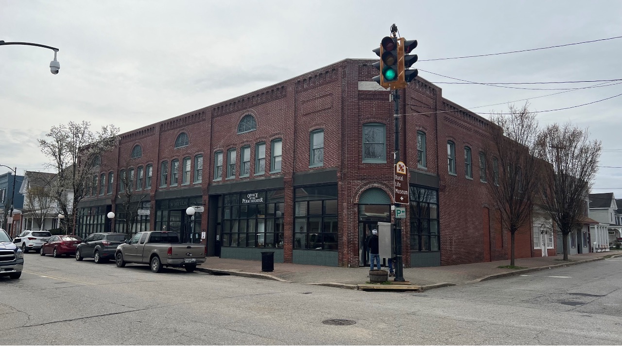 300 Market St, Denton, MD for sale Primary Photo- Image 1 of 1