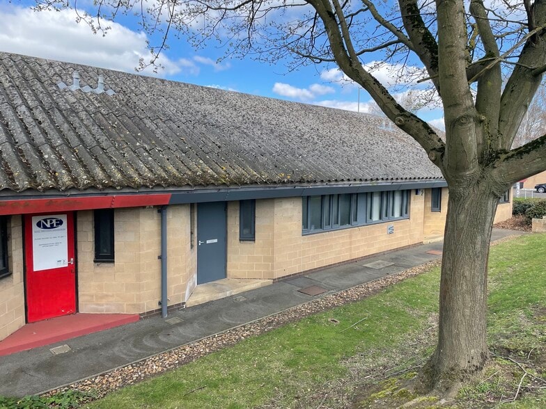 Low Farm Pl, Northampton for lease - Building Photo - Image 3 of 5