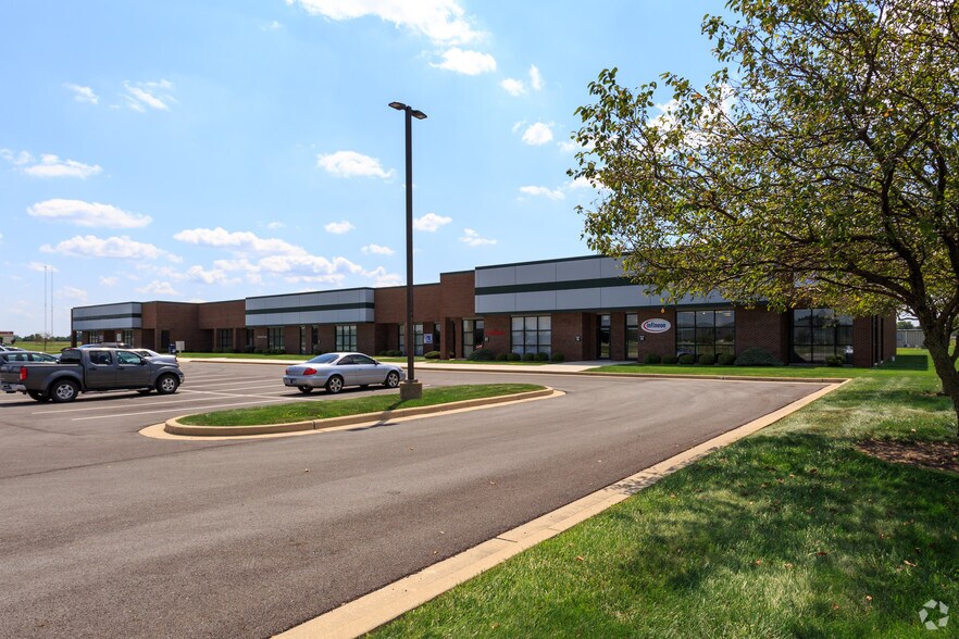 2529 Commerce Dr, Kokomo, IN à louer - Photo du bâtiment - Image 3 de 4