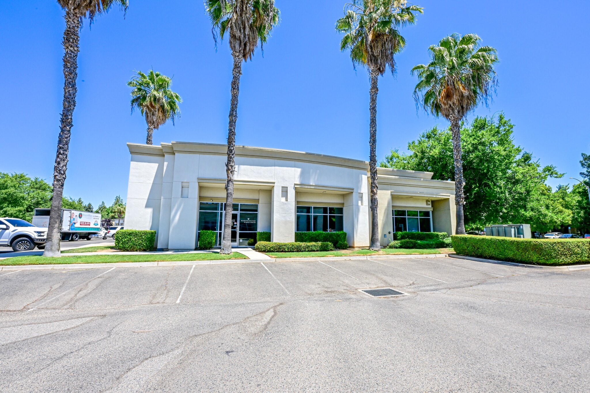 7055 N Chestnut Ave, Fresno, CA for sale Building Photo- Image 1 of 21