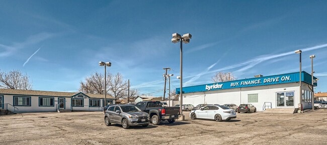 Plus de détails pour 6401 Federal Blvd, Denver, CO - Bureau/Commerce de détail à louer
