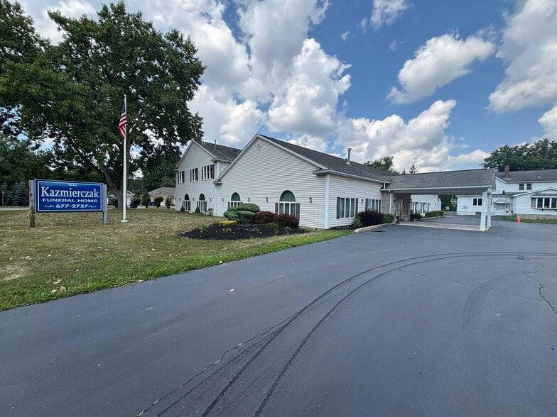 3640 Clinton St, Buffalo, NY for sale - Building Photo - Image 3 of 42