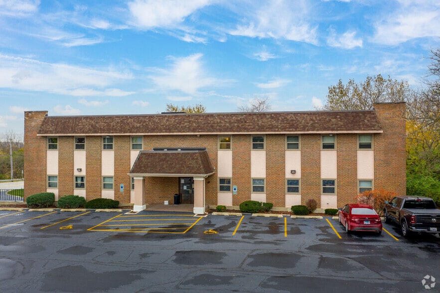 3510 Hobson Rd, Woodridge, IL for sale - Building Photo - Image 3 of 8