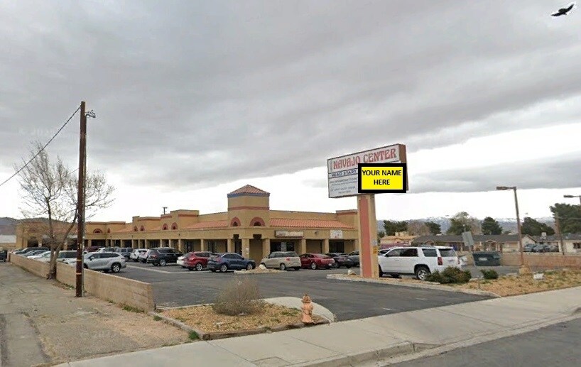 13589 Navajo Rd, Apple Valley, CA à louer - Photo du bâtiment - Image 2 de 7