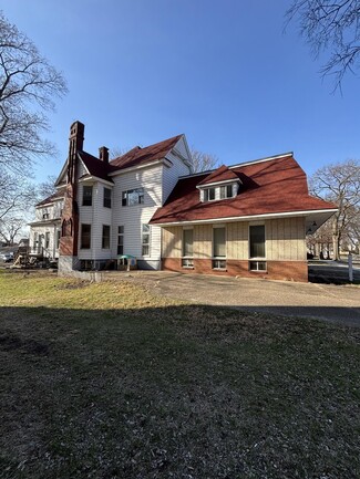 Plus de détails pour 331 S 4th St, Pekin, IL - Multi-résidentiel à vendre