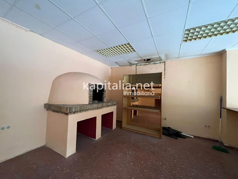 Retail in Ontinyent, Valencia for lease - Building Photo - Image 2 of 7