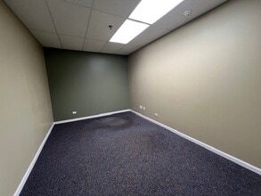 1114 N Main St, Algonquin, IL for lease Interior Photo- Image 1 of 15