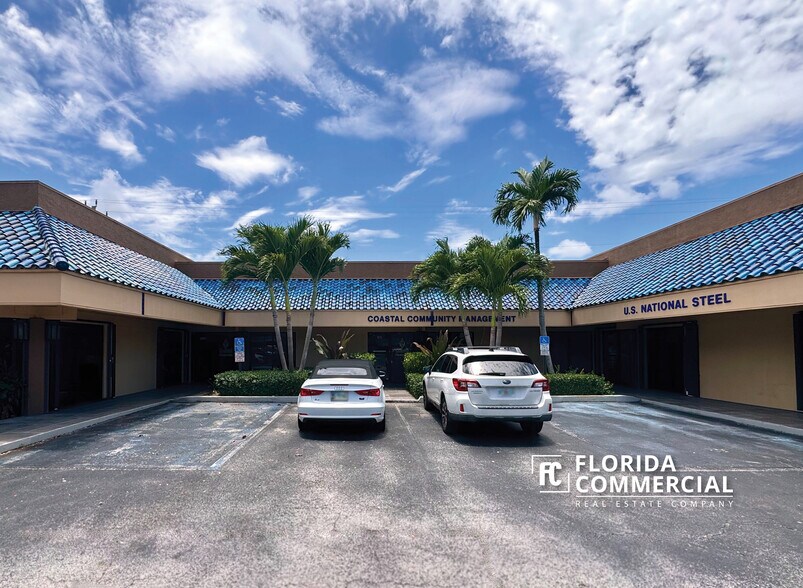 907-943 SE Central Pky, Stuart, FL à louer - Photo du bâtiment - Image 3 de 9