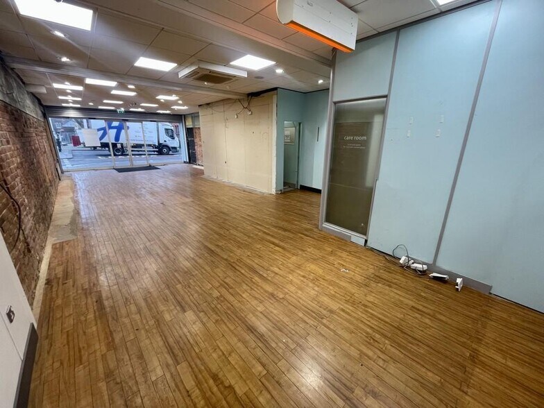 41-42 Pyle St, Newport à louer - Photo du bâtiment - Image 3 de 8