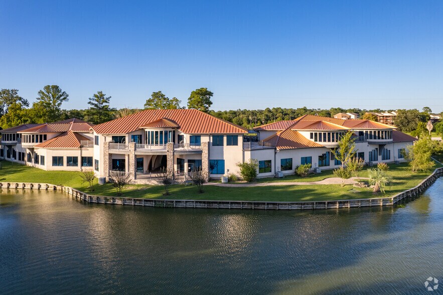 18001 W Highway 105, Montgomery, TX à louer - Photo du bâtiment - Image 1 de 27