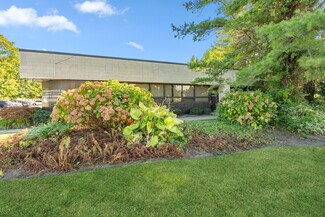 Plus de détails pour 510 Montauk Hwy, West Islip, NY - Bureau à louer