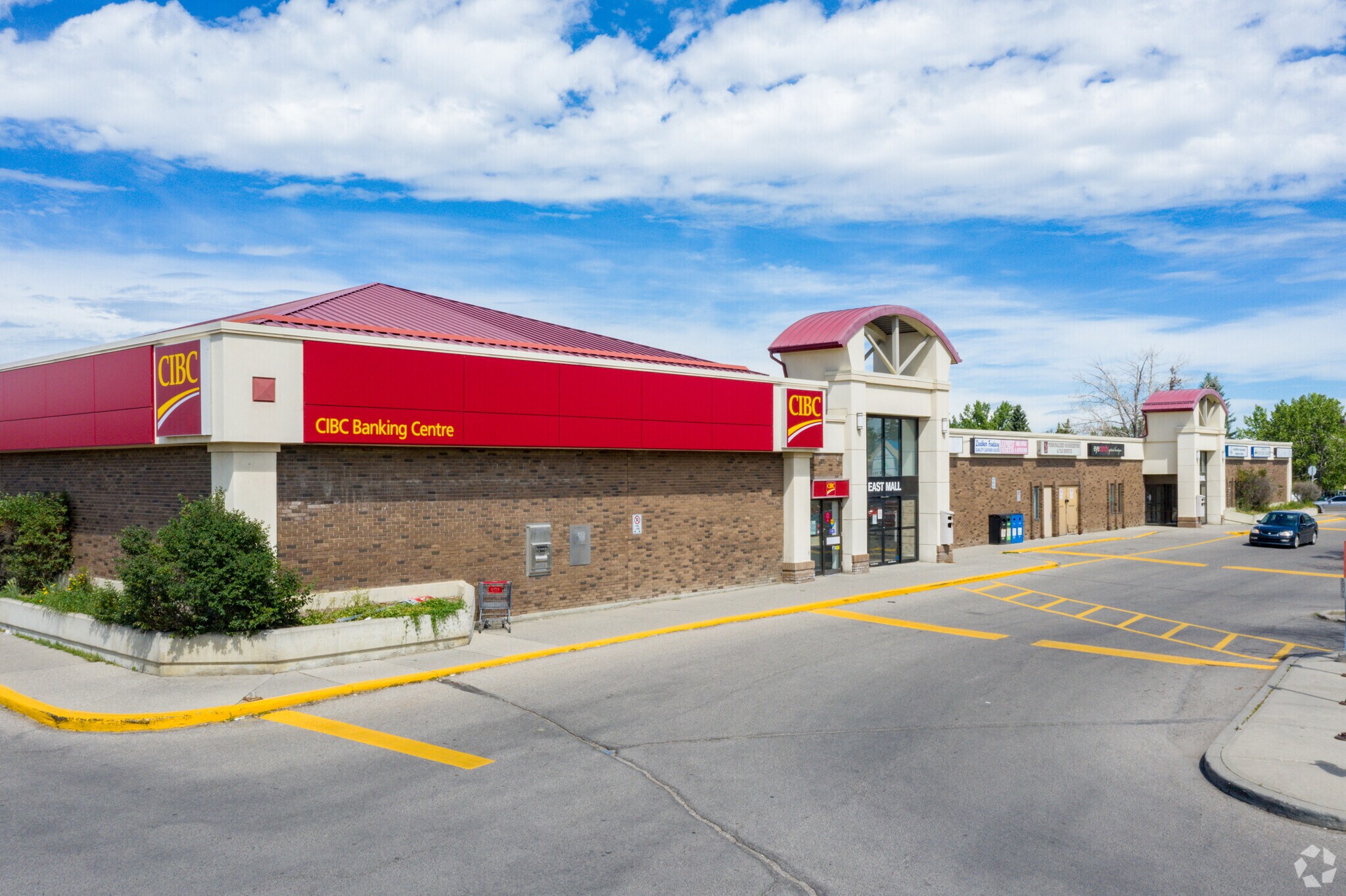 2580 Southland Dr SW, Calgary, AB à vendre Photo principale- Image 1 de 1