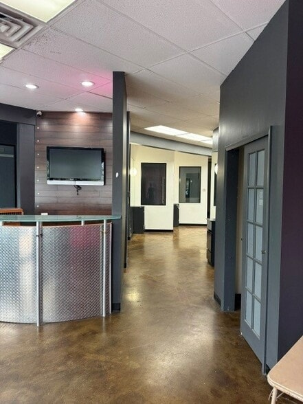 349 Us Highway 9, Englishtown, NJ for lease - Interior Photo - Image 2 of 8