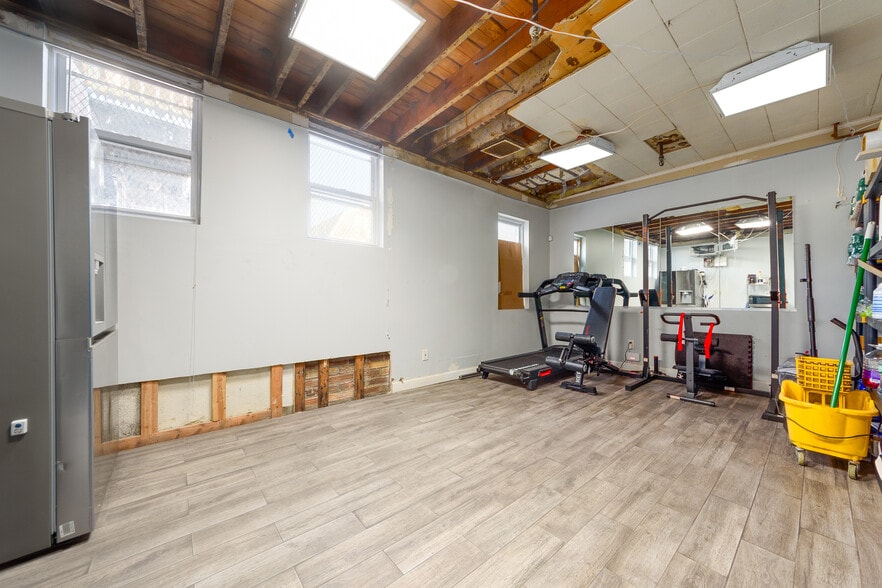 130 Patterson St, Perth Amboy, NJ for sale - Building Photo - Image 3 of 10
