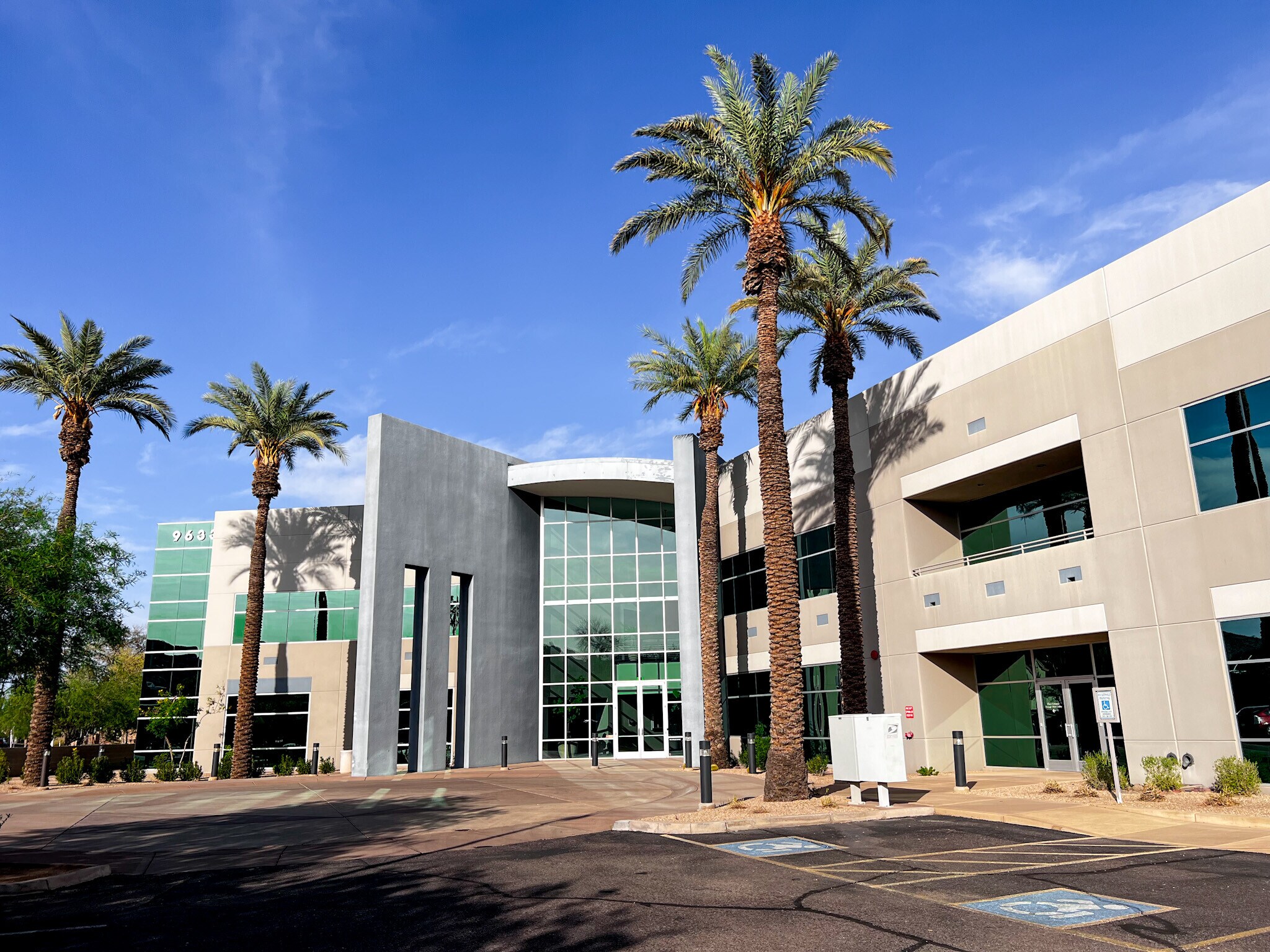 9633 S 48th St, Phoenix, AZ à louer Photo principale- Image 1 de 11