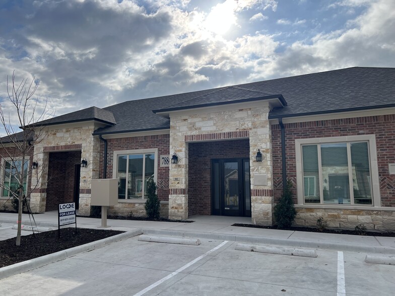 7884 Preston Rd, Frisco, TX for lease - Building Photo - Image 1 of 4