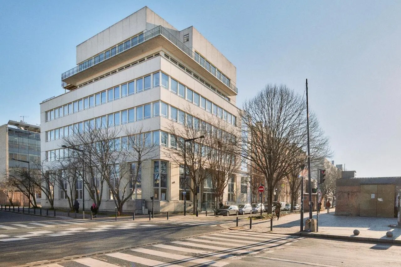 Office in Saint-Denis for sale Building Photo- Image 1 of 17
