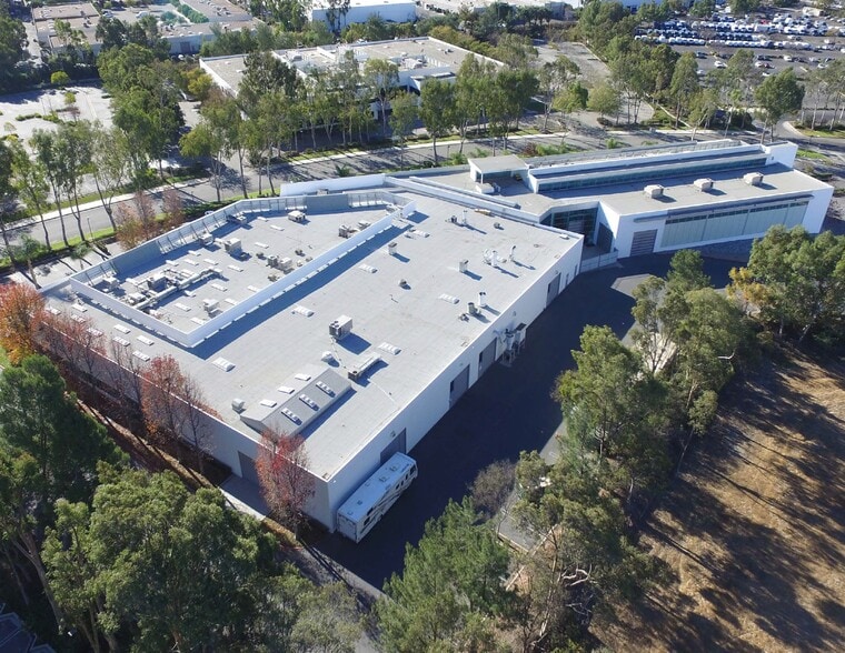2201 Corporate Center Dr, Newbury Park, CA for sale - Aerial - Image 3 of 26